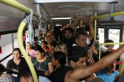 Motorista de ônibus confirma recebimento de ‘bônus’ por passageiros pagantes transportados