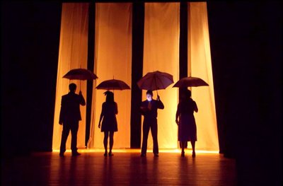 Domingo(20) tem o espetáculo “O homem da cabeça de papelão” no Teatro Municipal