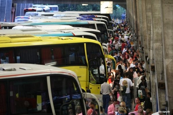 Idosos mineiros terão direito a viajar gratuitamente em ônibus intermunicipais