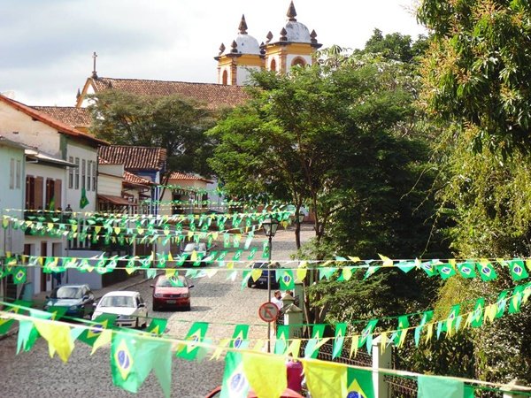 Fotos: Veja algumas fotos de Sabará enfeitada para a Copa