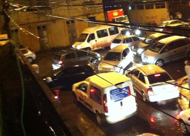 Instalação de grades de proteção na Ponte Saldanha Marinho gera congestionamento na região