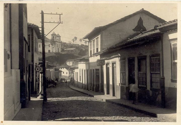 Sabará Antigamente (sem data) Igreja das Mercês no fundo