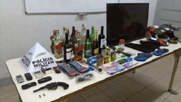 Policiais prendem autores de roubo a sítio em Sabará