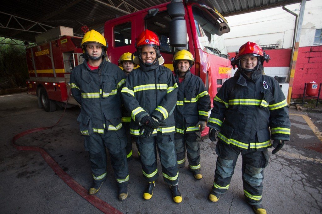 Pelotão de Sabará realiza sonho de estudante que desejava conhecer o Corpo de Bombeiros