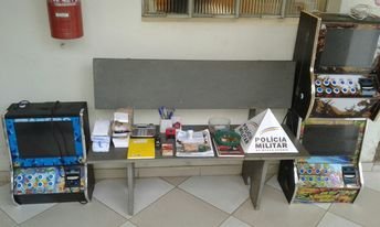 Policiais descobrem casa de jogos de azar em Sabará