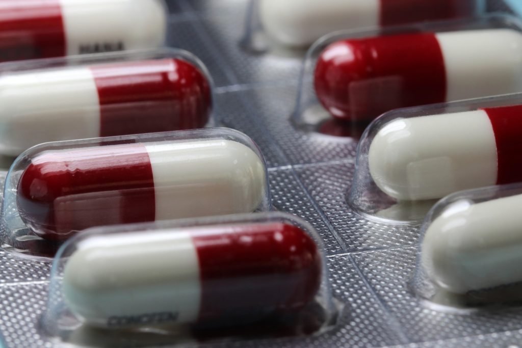 Vaga para operador de máquina para fábrica de medicamentos em Sabará