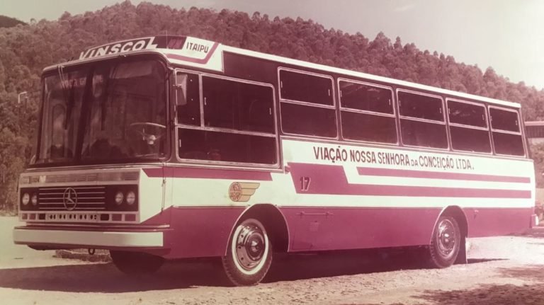 Foto: Ônibus antigo da Vinscol