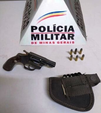 Homem é preso por violência doméstica e posse ilegal de arma em Sabará