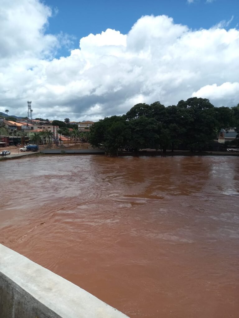 Acompanhe informações da chuva em Sabará 2022