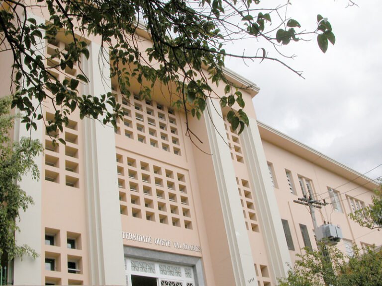 Mais de 20 vagas disponíveis para áreas assistencial e administrativa na Fhemig em BH