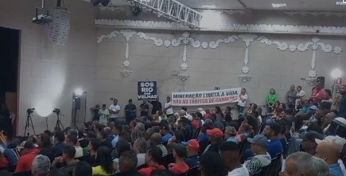 Audiência Pública em Sabará: Fleurs Global Mineração enfrenta críticas e defesas sobre o licenciamento ambiental