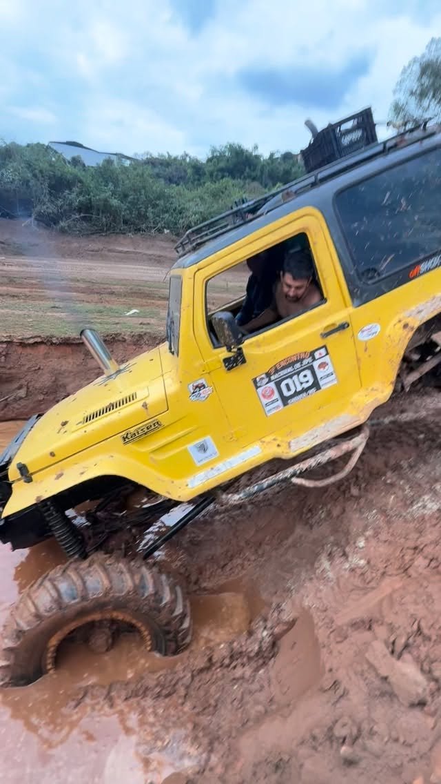 Prefeito de Sabará se envolve em acidente com jipe durante evento off-road